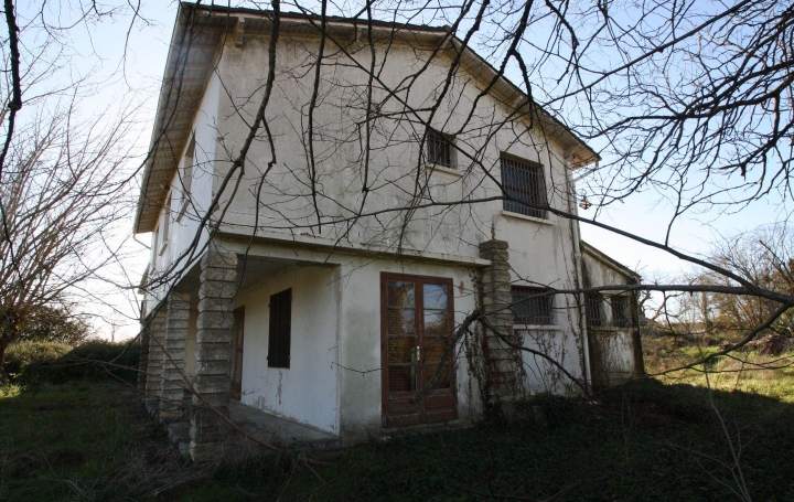 DU COTE IMMO : Maison / Villa | SAINT-ROMAIN-DE-BENET (17600) | 316 m2 | 178 500 € 